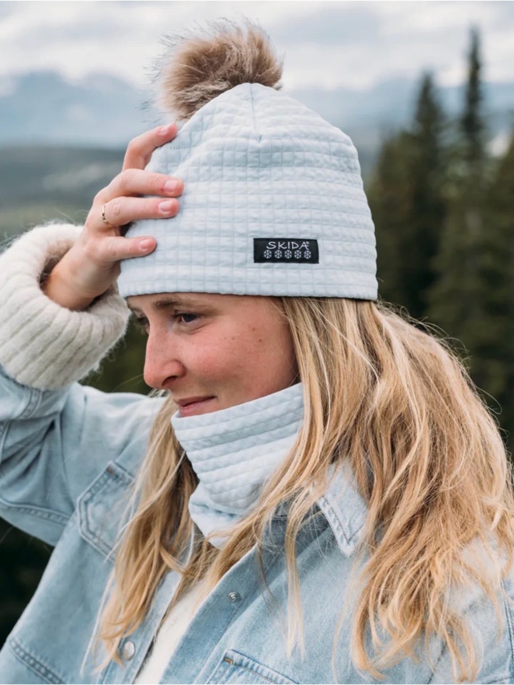 Chateau Fleece-Lined Pom Hat NWT